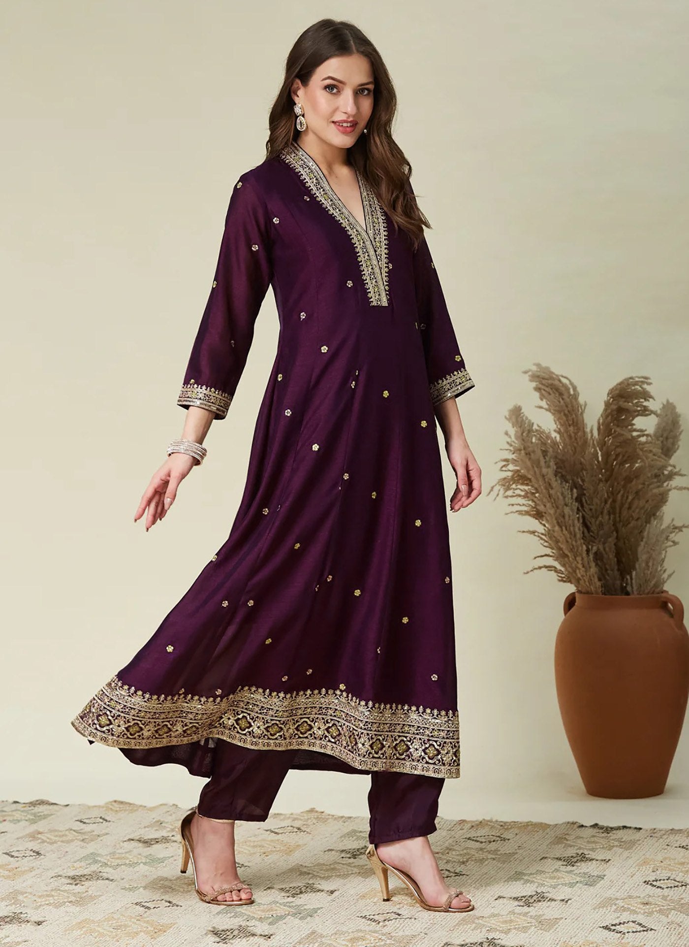 Women's Embroidered Vichitra Kurta Pant Set with Embroidered Lace Border Dupatta