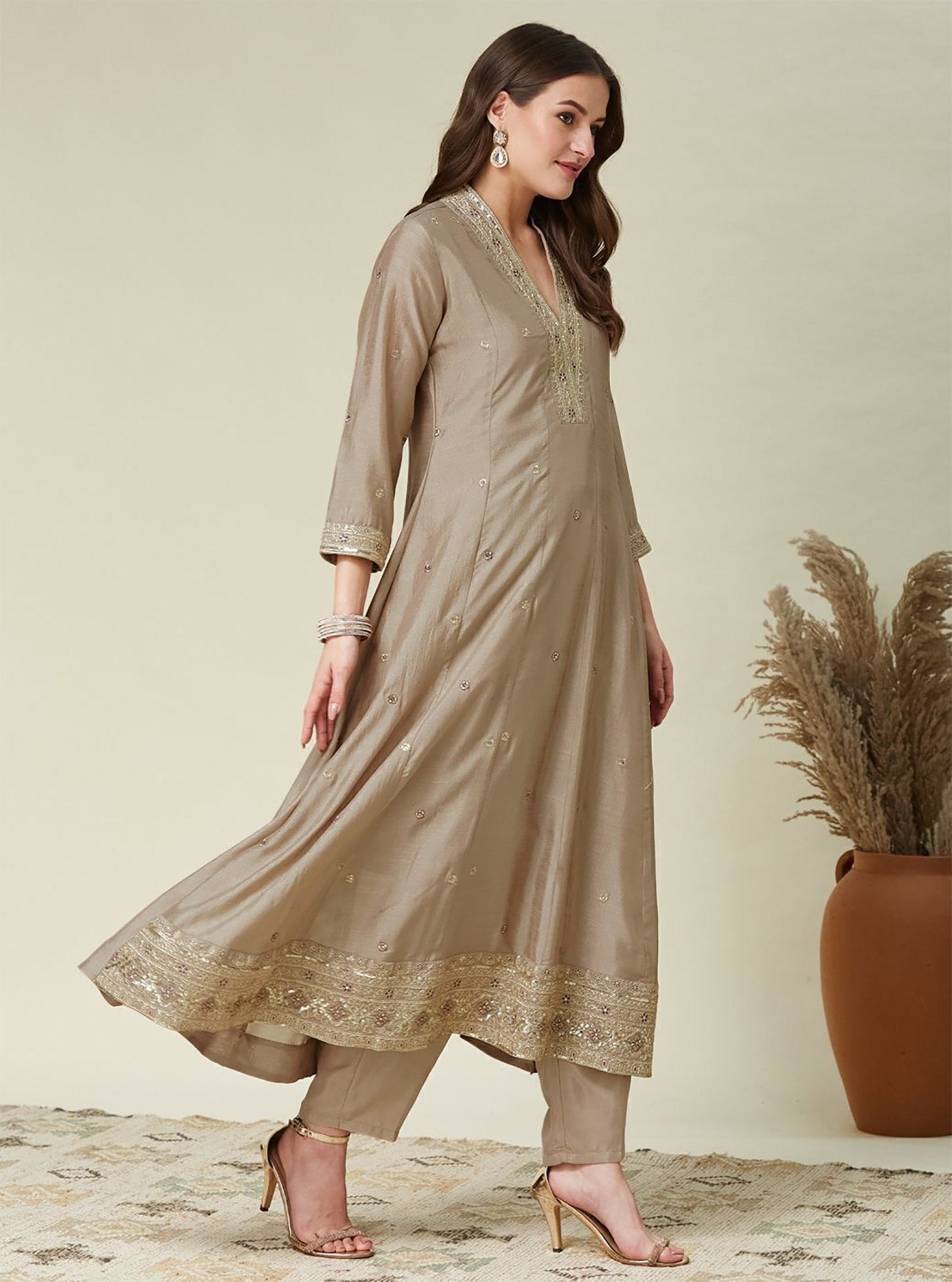 Women's Embroidered Vichitra Kurta Pant Set with Embroidered Lace Border Dupatta