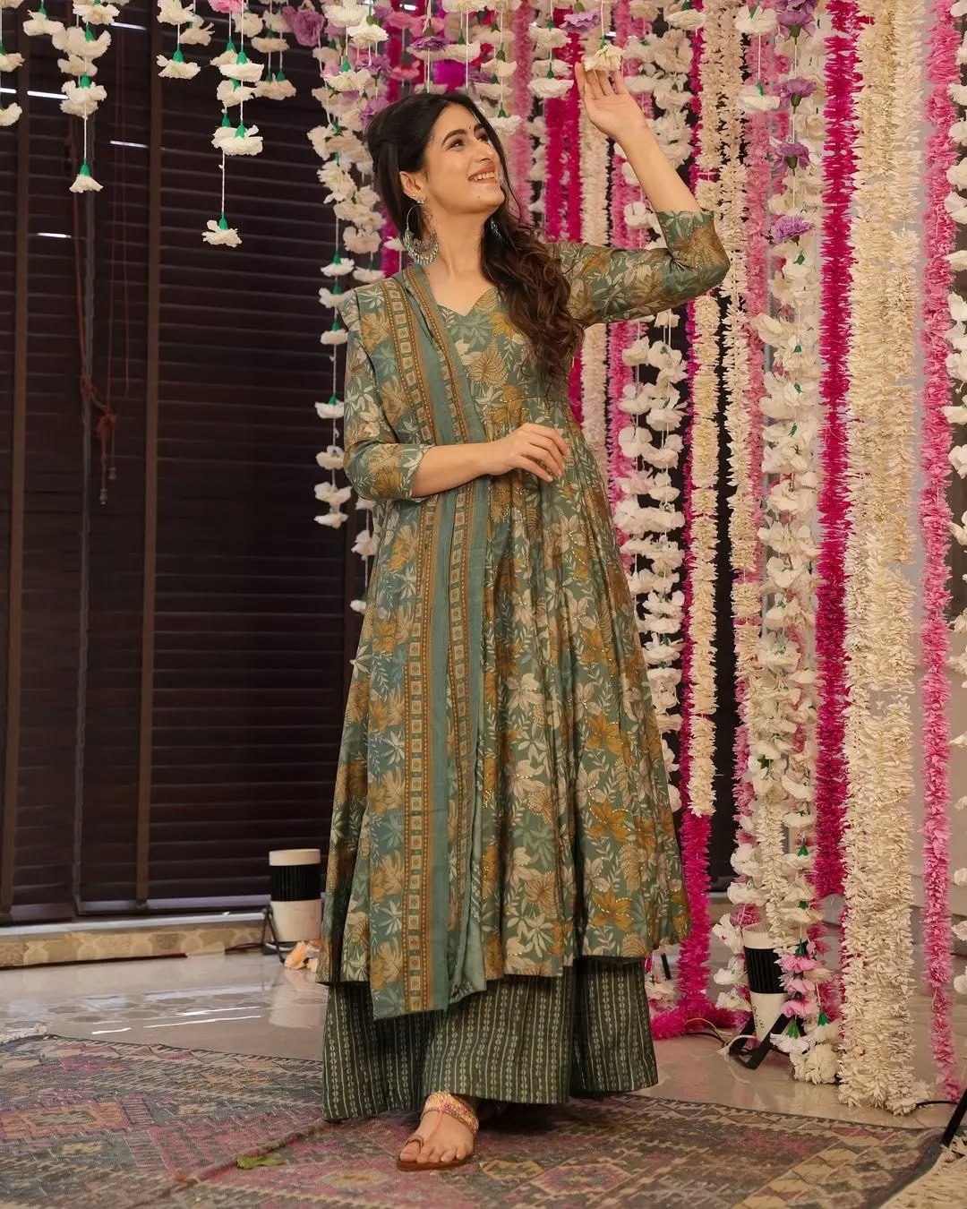 Women's Green Printed Rayon Slub Anarkali Pant Dupatta Set with Chanderi Dupatta