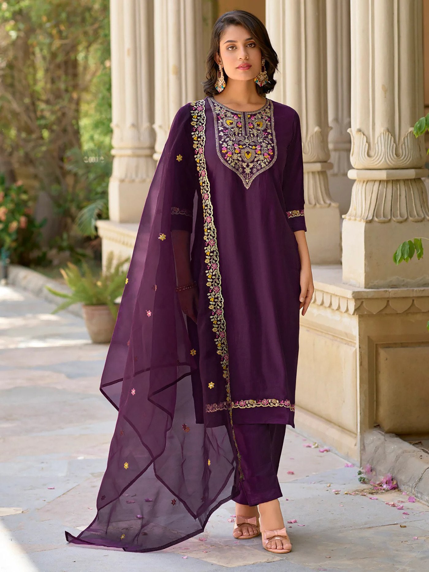 Women's Purple Embroidered Tesla Kurta Pant Dupatta Set