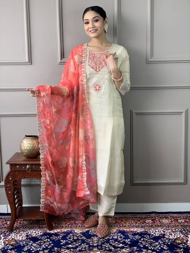 Chanderi Embroidered Kurta Pant Set with Dupatta | Ready to Wear Ethnic Wear for Women | Party Wear Embroidery Kurta Set