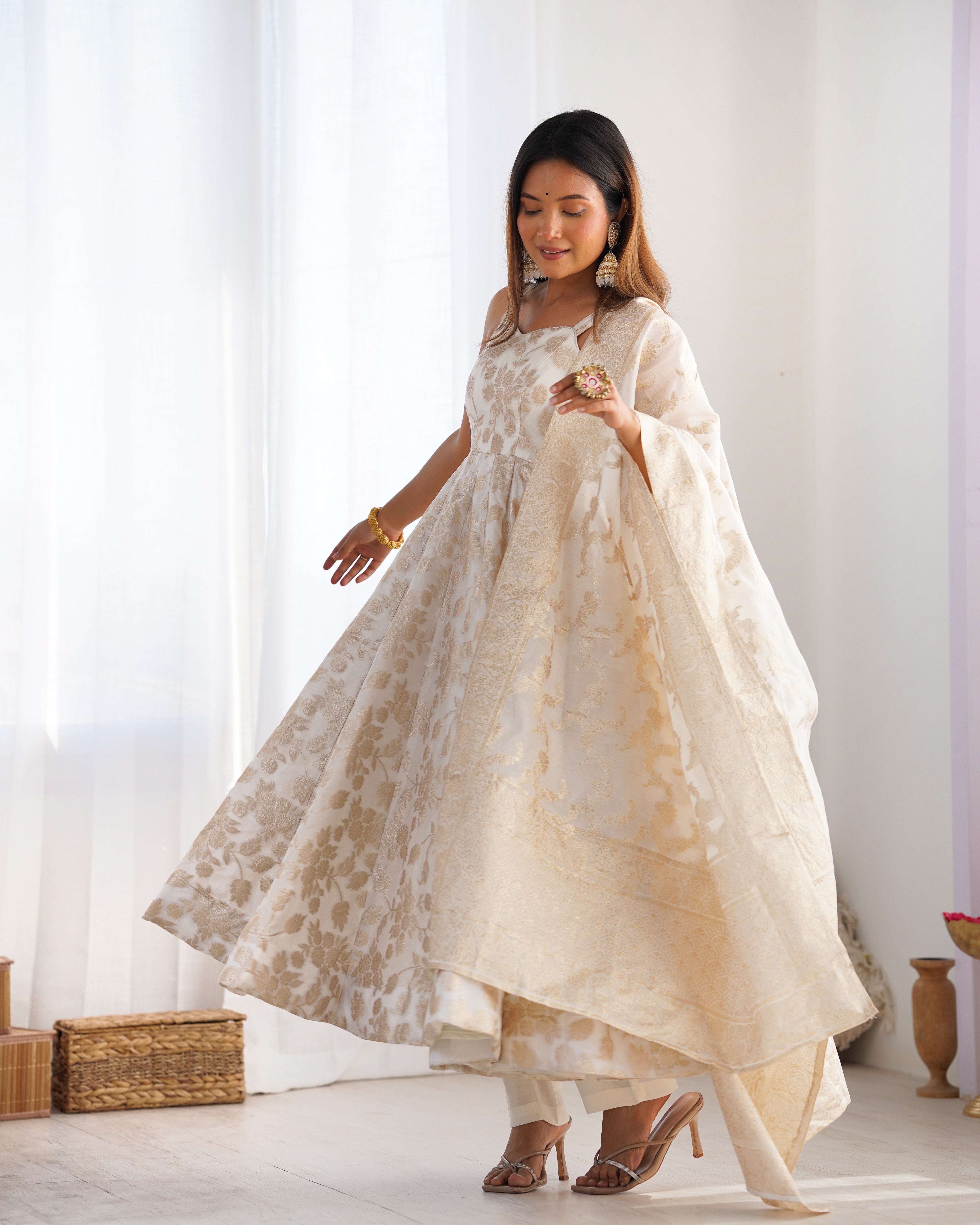 Banarasi Jacquard Dola Silk Flared Anarkali Suit Set with Dupatta and Pant
