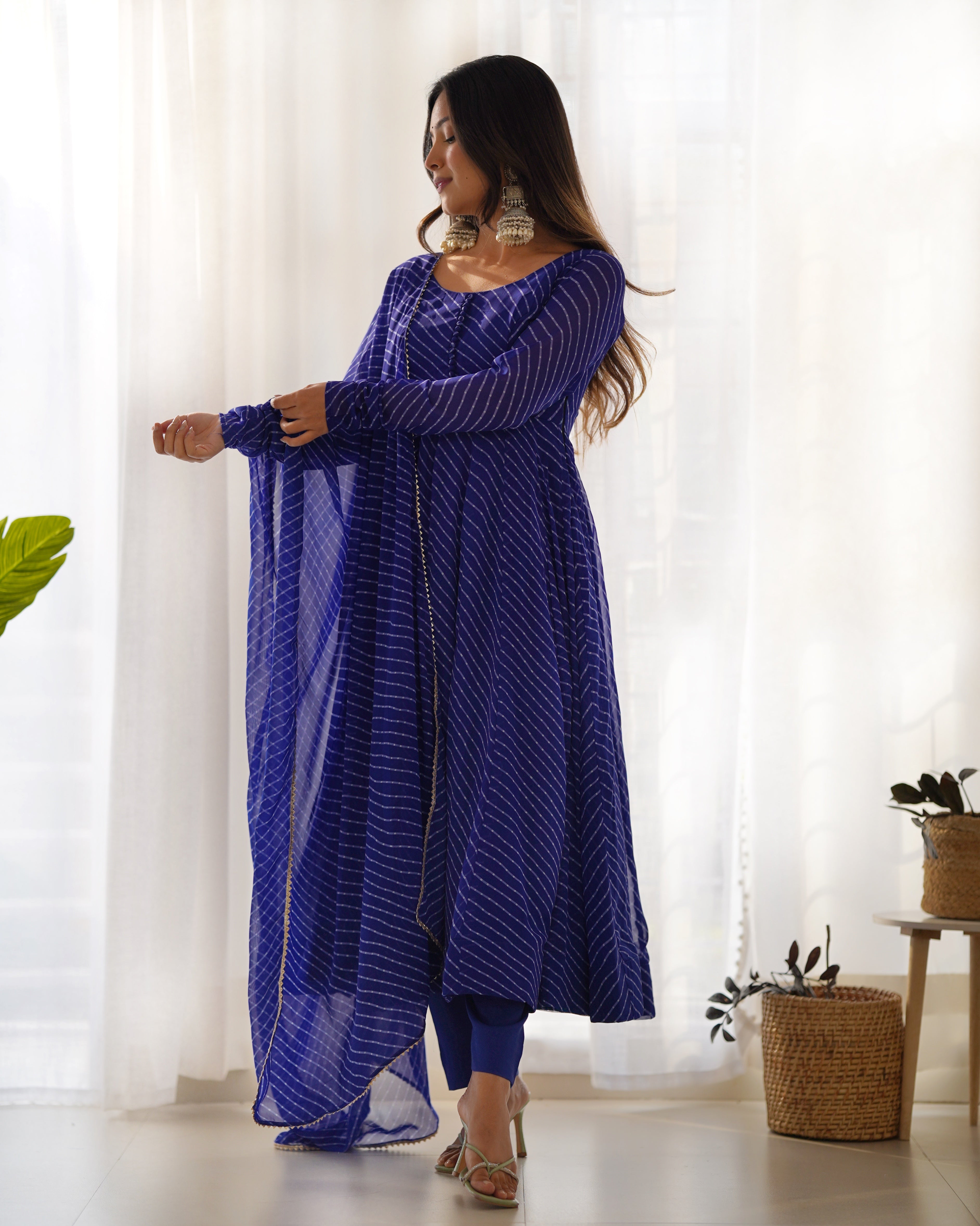 Women's Pure Fox Georgette Laheriya Print Anarkali Pant Dupatta Set