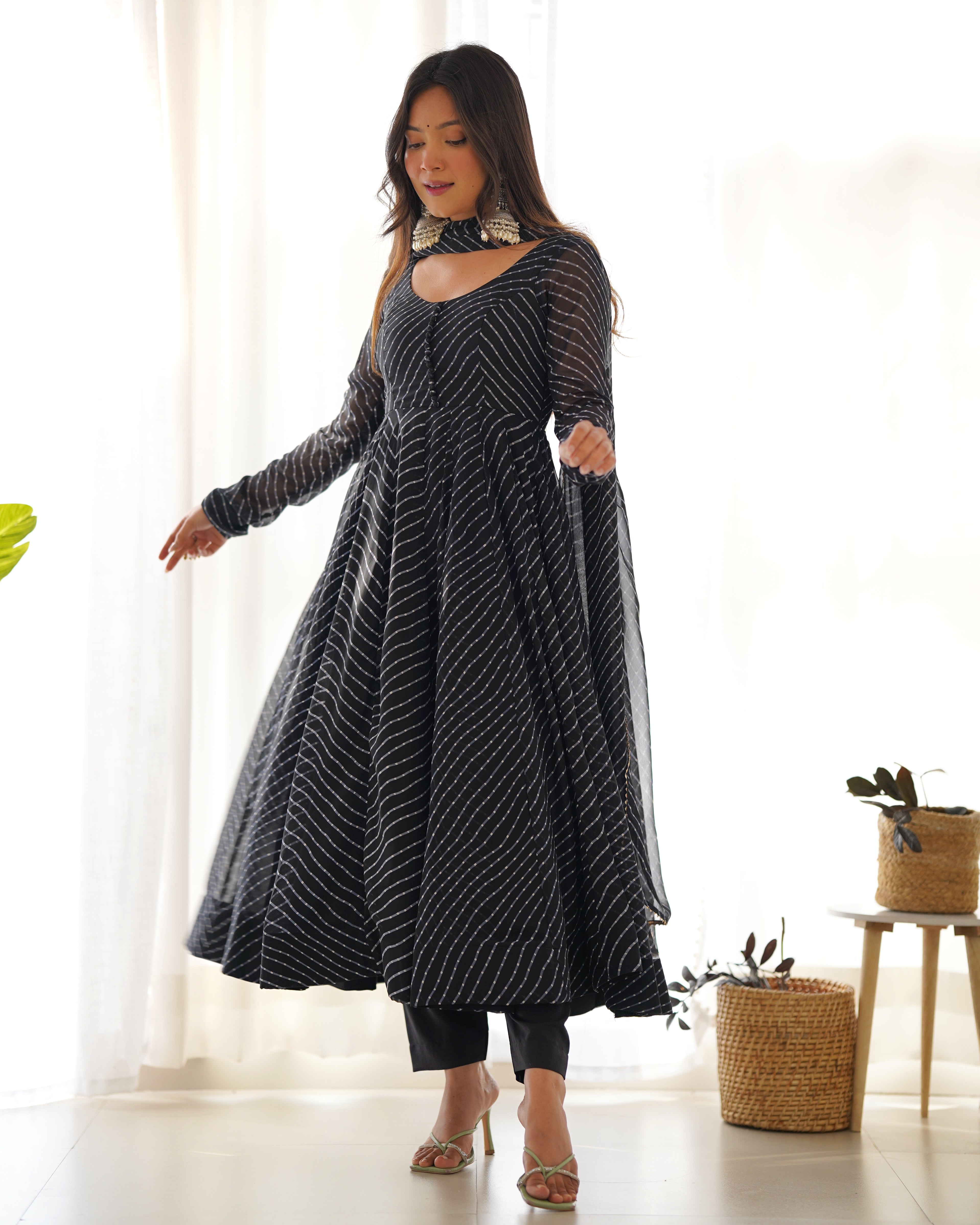 Women's Pure Fox Georgette Laheriya Print Anarkali Pant Dupatta Set