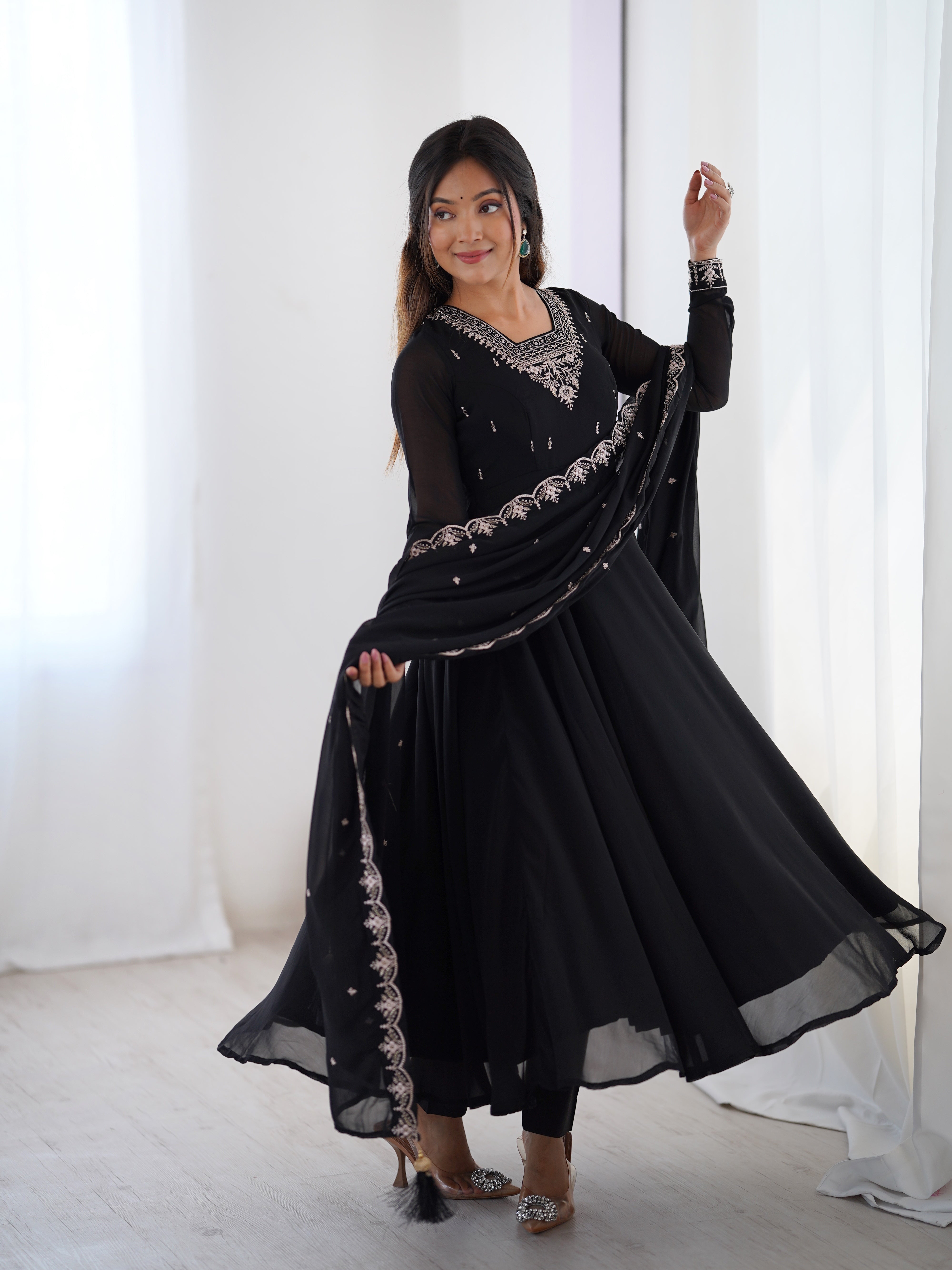 Women's Soft Fox Georgette Anarkali Pant Dupatta Set with Beads and Zari Work
