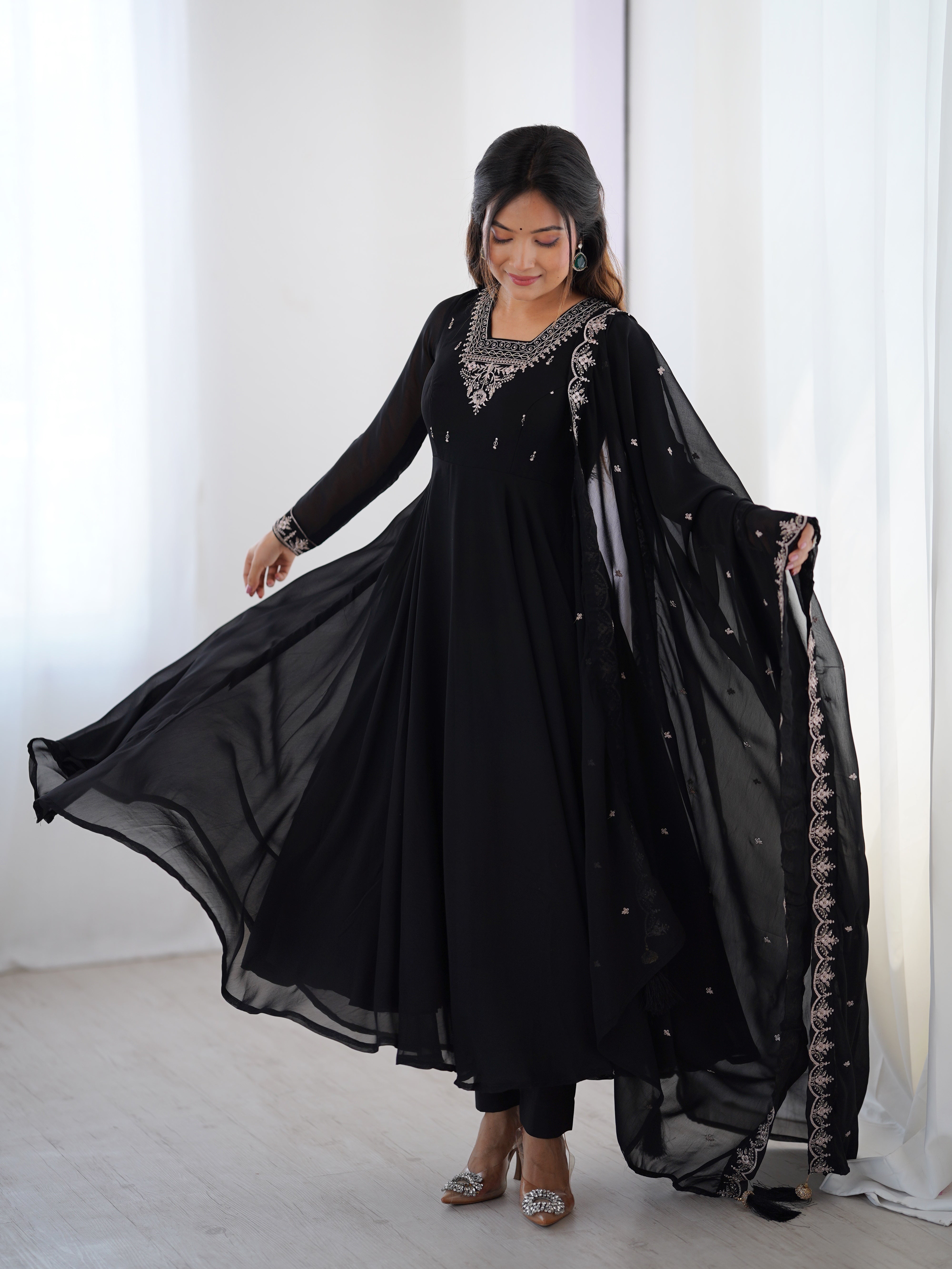 Women's Soft Fox Georgette Anarkali Pant Dupatta Set with Beads and Zari Work