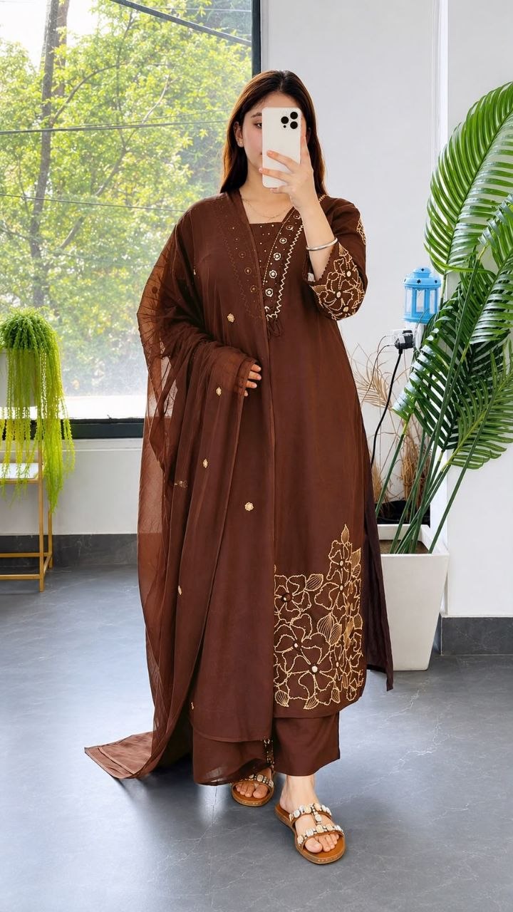 Premium Roman Silk Embroidered Kurta Pant Set with Chanderi Silk Dupatta