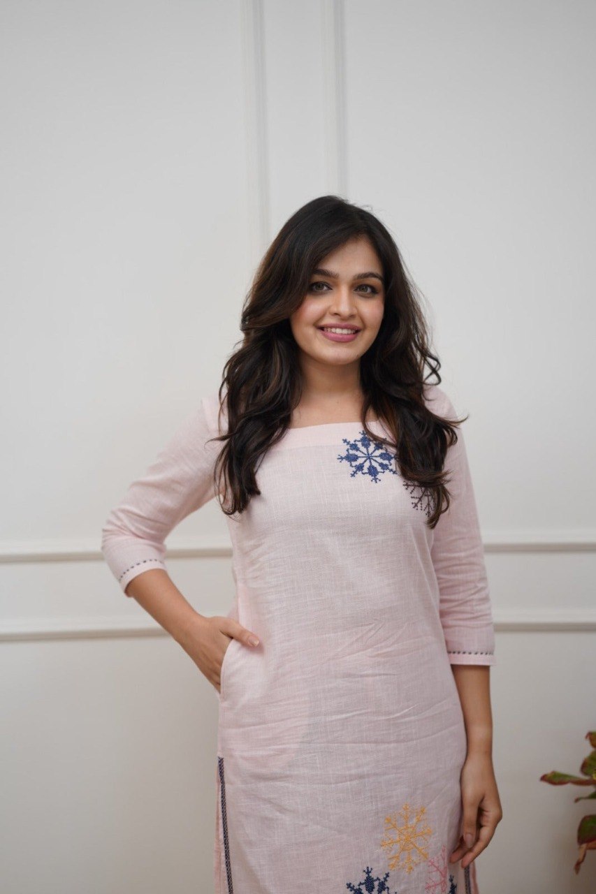 Women's Light Pink Embroidered Cotton Blend Co-Ord Set with Kurta and Bottom