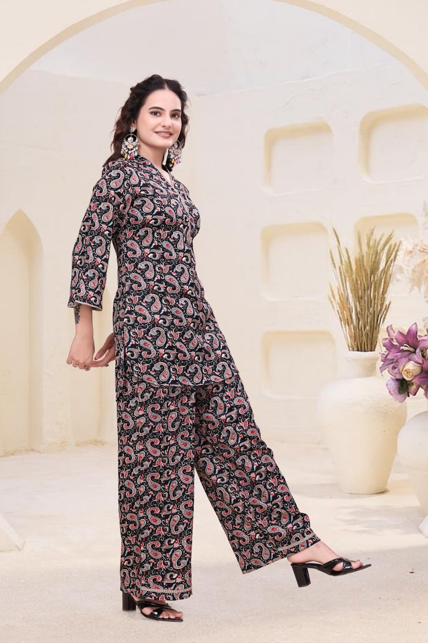 Printed Delta Fabric Co-Ord Set with V Neck