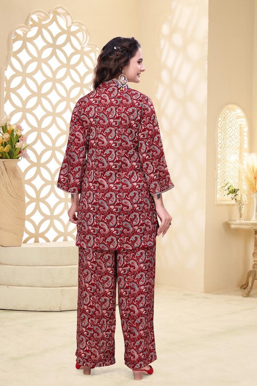 Printed Delta Fabric Co-Ord Set with V Neck