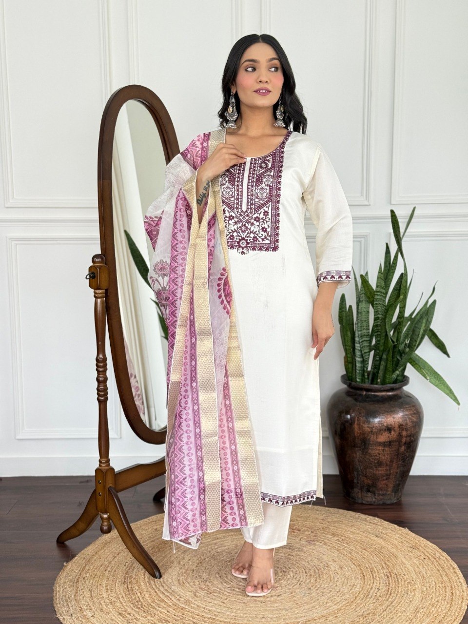 Women's White Embroidered PV Chanderi Kurta Pant Set with Organza Dupatta