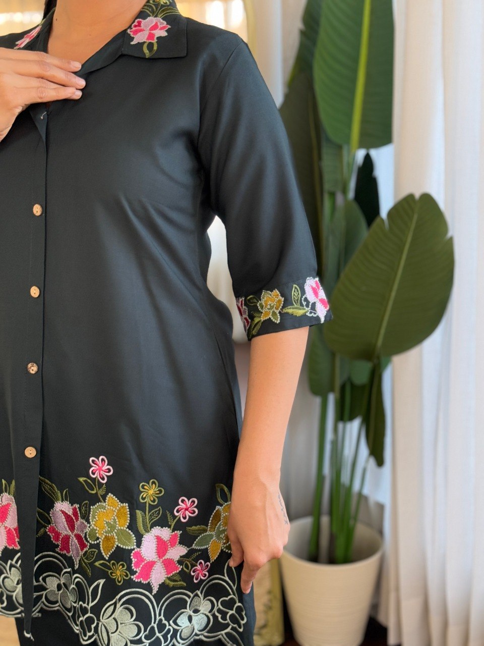 Women's Dark Green Embroidered Viscose Rayon Co-Ord Set with Kurta and Bottom